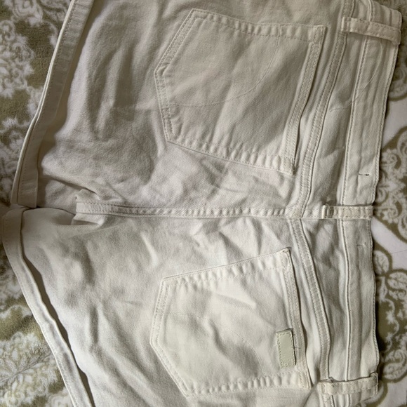 white shorts - Picture 4 of 4